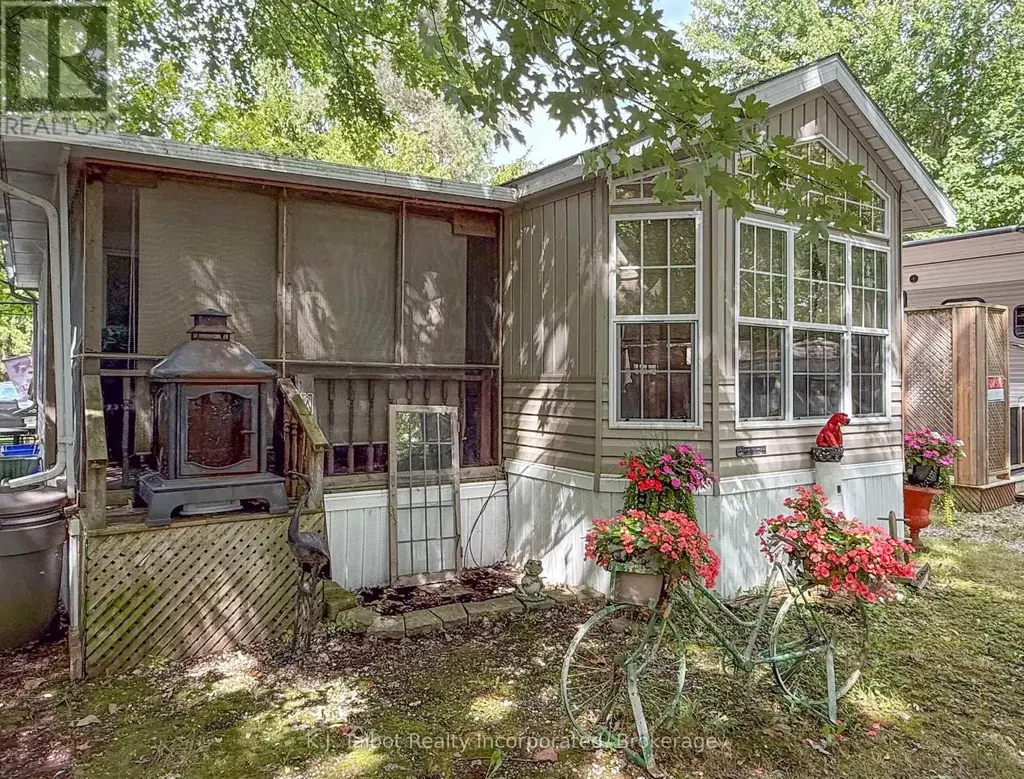 36 Beacon Ln - 77719 Bluewater Highway, Bluewater (Bayfield)